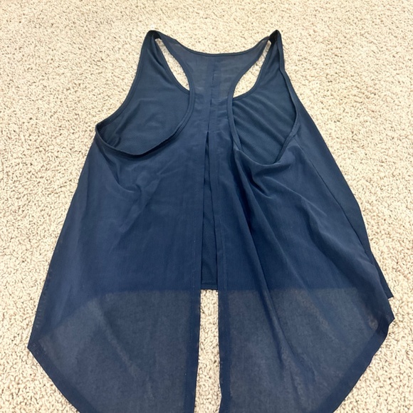 black fabletics athletic tank - Picture 2 of 4